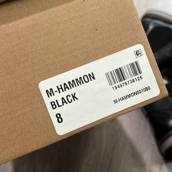 New in box black Steve Madden Chelsea boots 8 - Picture 2 of 6